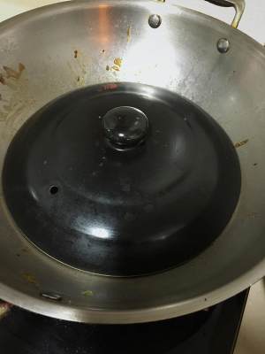 客家牛が豚と戦う練習の動き8