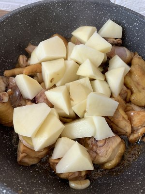 Appetizing yellow stew chicken, outside learning to also need not be nodded again, sell practice measure 4