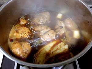 ソース豚は肉の軟らかい子供の練習尺度4