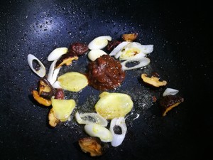 The practice measure of yellow stew chicken 6