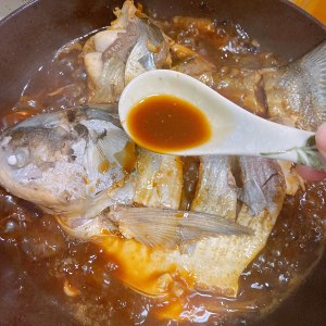 The practice measure of fish of braise in soy sauce of fish of the silver carp of the daily life of a family that stew 9