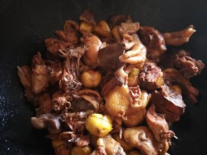 The practice measure of Chinese chestnut chicken 9