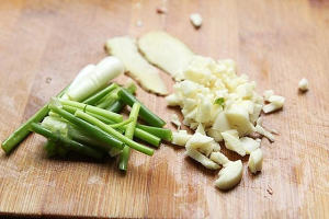The practice measure of chicken of evaporate of chop any of several hot spice plants 2