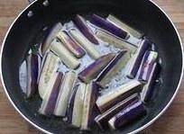 The practice measure of aubergine beans horn 3