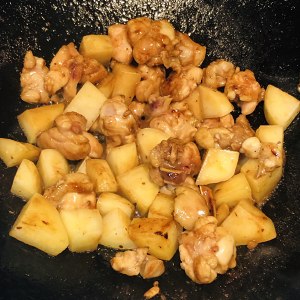 The practice measure of chicken of potato yellow stew 7