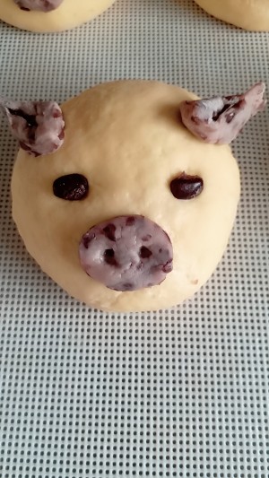 (pig steamed bread) Hua Kaifu of golden pig announce good news' costly practice move 3
