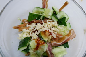 Sweet hot cucumber mixes the practice measure of pig ear 6
