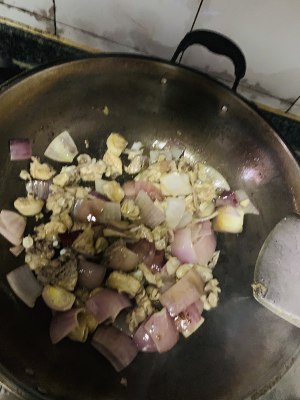 The practice measure of a curry chicken that has ceremonial feeling 3