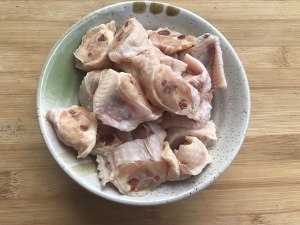 The practice measure of the wing in chicken of fabaceous Chi evaporate 1