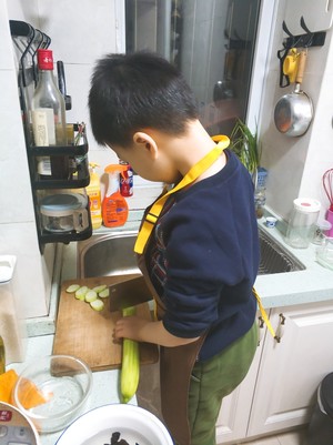 Children cookbook -- of fat chicken " towel gourd agaric fries fleshy bolus " practice measure 1