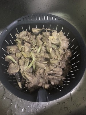 The practice measure of chicken of pointed any of several hot spice plants 4