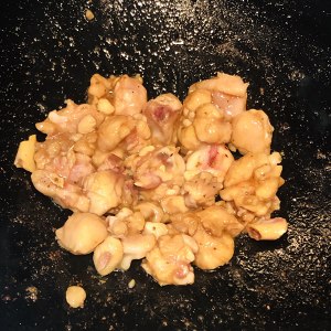 ポテトイエローシチュー6の鶏肉の調理法