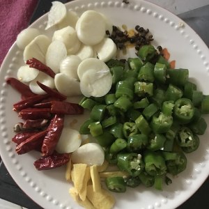 The practice measure of yellow stew chicken 3