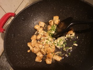 The practice measure of the yellow stew chicken that exceeds go with rice 3