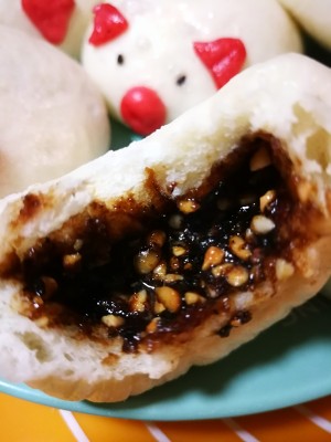 豚豚Bao Peijiが1年の料理豚の祝福を含む実践基準13