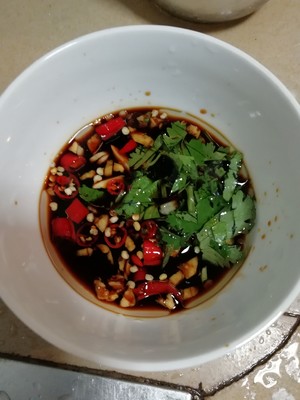 The practice measure of chaffy dish of Guangdong chicken Bao 13