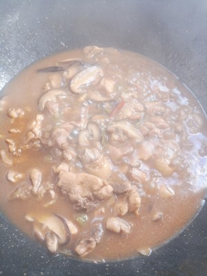ごはん11を超える黄色の煮込み鶏肉のご飯の実践対策