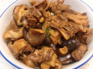 The practice measure of Xianggu mushroom slippery chicken 6