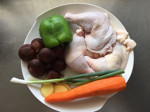 黄色の米の実習 stew chicken 1 