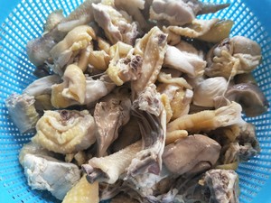 The practice measure of Chinese chestnut chicken 1