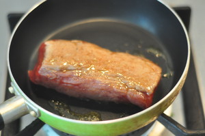 塩の法則が汚れていると、シャシャソース2に合うように豚の柳を焼くことができます。