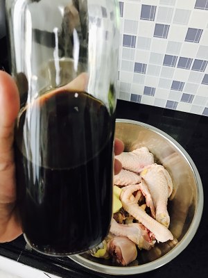 The practice measure of the chicken of the Hakkas yellow rice or millet wine that boil 2