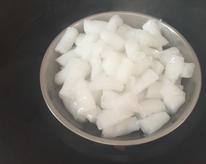 ソースが豚の腸のピンク2を揚げる練習尺度