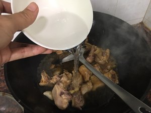 The practice measure of meal of Xianggu mushroom slippery chicken 8