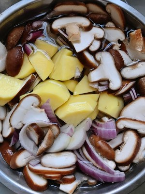 The practice measure of chicken of yellow stew of simple and easy edition 2