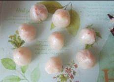 The practice measure of litchi chicken ball 7