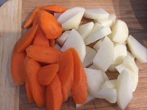 Chicken of yellow stew of the daily life of a family (add all sorts of vegetable) practice measure 1