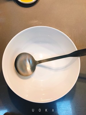 The practice measure of a round mass of food of sweet sweet pork 9