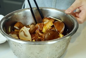 The practice measure of chicken of lotus leaf evaporate 5