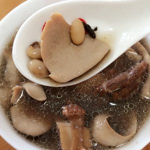 Soup of the bark of eucommia of chop pig kidney (strong lumbar filling kidney) practice measure 5