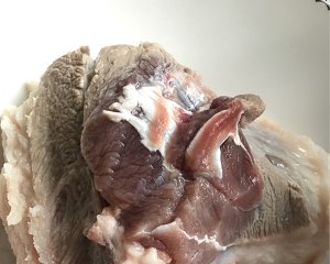 The practice measure of meat of thigh of secret juice pig 2