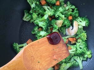 健康低カードの家族の日常生活の料理、明るいエビが西で揚げられている orchid 4 