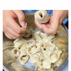 Simmer in water is hot hot hand rips gluten (secrete saliva Ing wildly) practice measure 1
