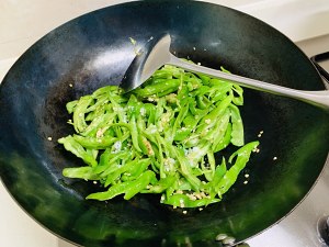 The practice measure that Hunan dish chili fries the flesh 3