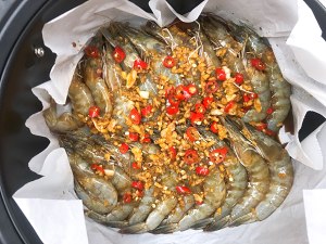 ? ? Without oil also can appetizing the practice measure that delicate garlic Chengdu bakes prawn 4
