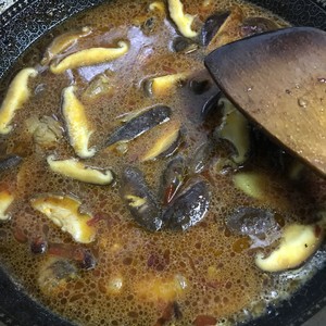 The practice measure of chicken of domestic edition yellow stew 11