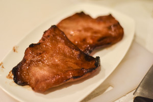 5を焼く美しい甘いブタのスクラグの練習尺度