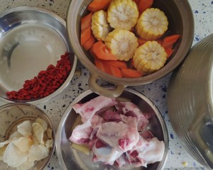 The practice measure of soup of medlar of carrot of corn of isinglass of pig canister bone 5