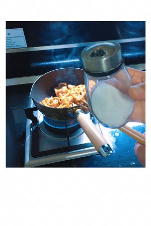 Simmer in water is hot hot hand rips gluten (secrete saliva Ing wildly) practice measure 20