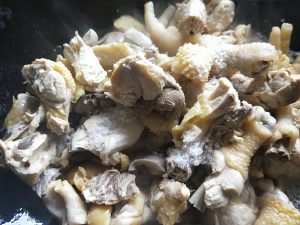 The practice measure of Chinese chestnut chicken 5