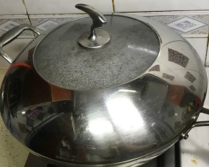 The practice measure of chicken of domestic edition yellow stew 13