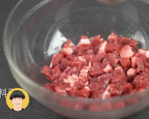 The practice measure of thick chili sauce of plain type beef 4