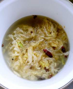 The pickled Chinese cabbage of old grandma stews the practice measure with miscellaneous sheep 4