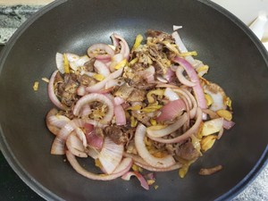 The practice measure of rice served with meat and vegetables on top of fat cattle of onion of hot pickled mustard tuber 4