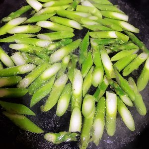 The practice measure that beef of black any of several hot spice plants fries asparagus 5