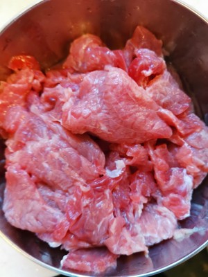 The practice measure that chili beans horn fries beef 1